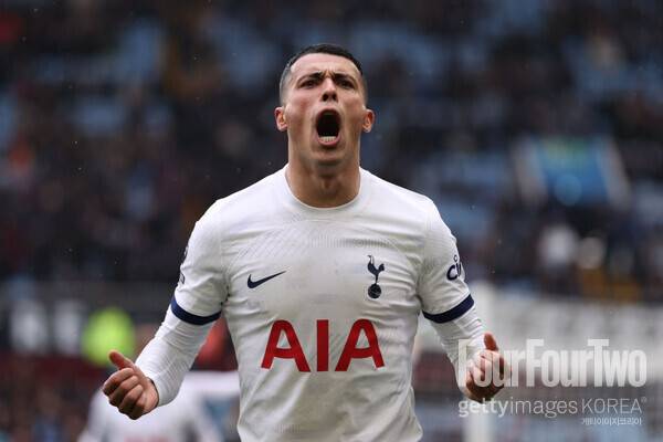 사진=게티이미지.&nbsp;토트넘 훗스퍼는 10일 오후 10시(한국시간) 영국 버밍엄에 위치한 빌라 파크에서 열린 2023-24시즌 프리미어리그(PL) 28라운드에서 아스톤 빌라에 4-0 승리를 거뒀다. 승점 3점을 추가한 토트넘은 리그 5위(승점53)를 유지했다. 4위 아스톤 빌라(승점55)보다 한 경기 덜 치른 가운데 승점 2점 차로 격차를 좁혔다.&nbsp;