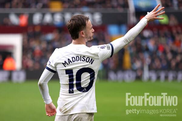 사진=게티이미지.&nbsp;토트넘 훗스퍼는 10일 오후 10시(한국시간) 영국 버밍엄에 위치한 빌라 파크에서 열린 2023-24시즌 프리미어리그(PL) 28라운드에서 아스톤 빌라에 4-0 승리를 거뒀다. 승점 3점을 추가한 토트넘은 리그 5위(승점53)를 유지했다. 4위 아스톤 빌라(승점55)보다 한 경기 덜 치른 가운데 승점 2점 차로 격차를 좁혔다.&nbsp;