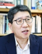 채진원 경희대 공공거버넌스연구소 교수