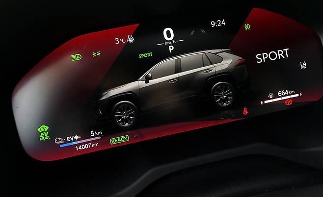 토요타 RAV4 PHEV. 김학수 기자