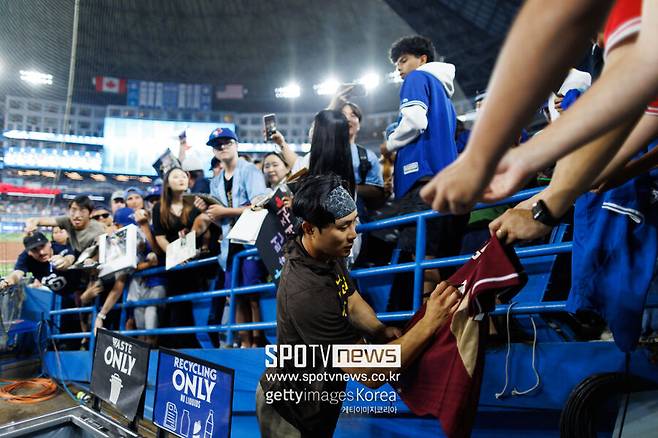 ▲ 항상 에너지 넘치고 열정적인 플레이를 하는 김하성은 펫코파크의 락스타 대접을 받고 있다