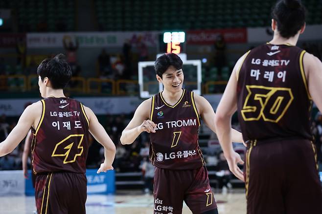 기뻐하는 LG의 유기상 [KBL 제공. 재판매 및 DB 금지]