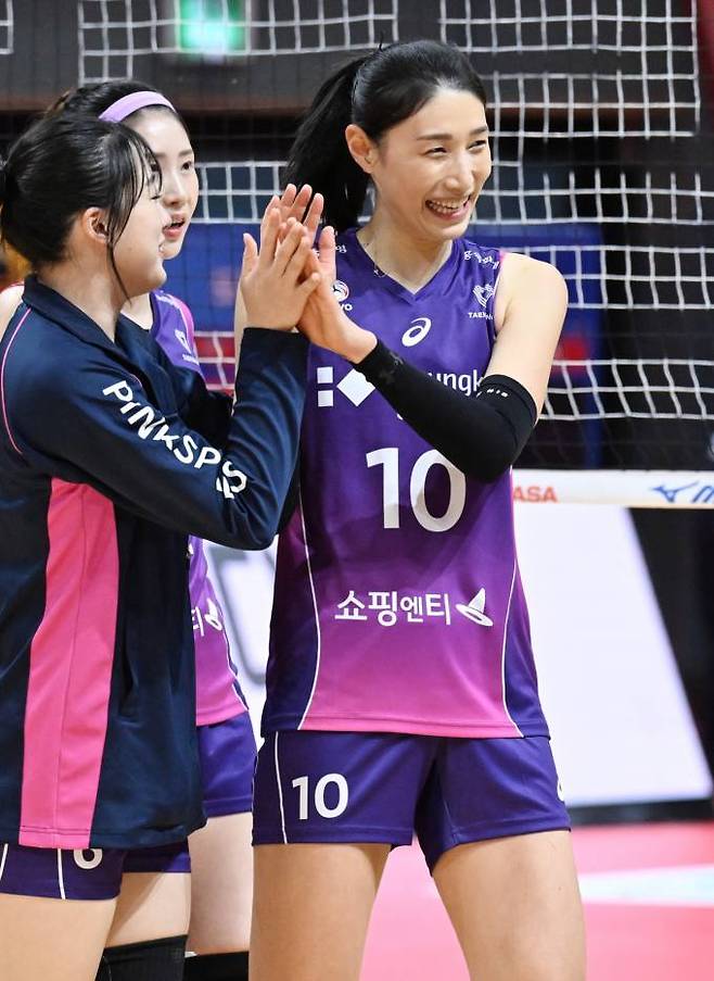 기뻐하는 김연경. V리그