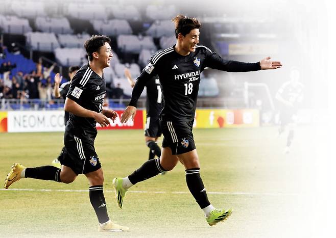 울산 HD 주민규가 지난 2월 15일 울산 문수축구경기장에서 열린 AFC 챔피언스리그 16강 반포레 고후전에서 선제골을 넣고 기뻐하고 있다. 연합뉴스