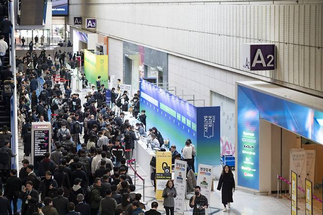 지난 6일 서울 코엑스에서 열린 ‘인터배터리 2024’ 전시장 전경.(사진=한국배터리산업협회)