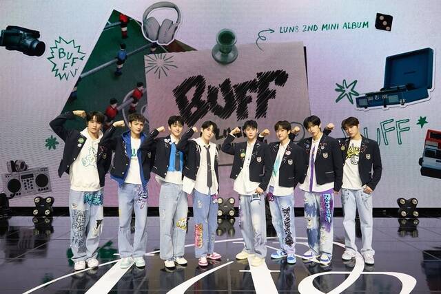 루네이트가 13일 두 번째 미니 앨범 'BUFF' 발표 쇼케이스를 개최하고 "'SUPER POWER'라는 타이틀곡 제목에 걸맞게 힘을 드릴 수 있는 멋진 무대를 선보이겠다"고 밝혔다. /판타지오