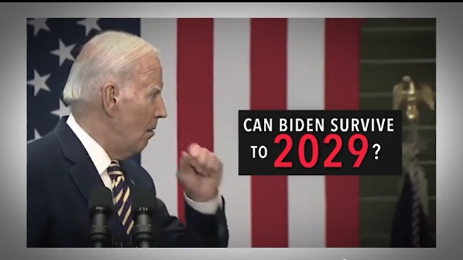트럼프 전 대통령 측의 선거 광고. “바이든이 2029년까지 살 수 있을까?”라며 연설 도중 기침하는 장면을 편집했다.