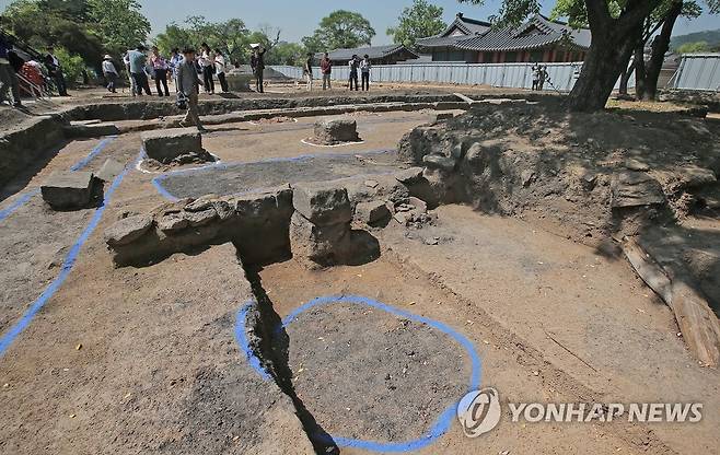 경복궁을 처음으로 밝힌 전기발전소터 확인 우리나라 최초의 전기발전소이자 전기 발상지인 전기등소 터 발굴 조사 현장 모습 [연합뉴스 자료사진]