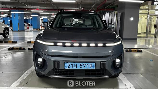 KG모빌리티 토레스 EVX 주간주행등 작동 모습 (사진=조재환 기자)