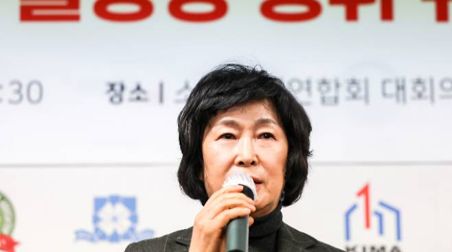 소상공인연합회(소공연)가 성명서를 통해 정치적 중립을 선언했다. 사진은 지난 6일 서울 영등포구 소상공인연합회 대회의실에서 열린 기자회견에서 모두발언하는 오세희 소상공인연합회장. /사진=뉴시스