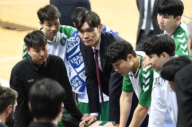 [서울=뉴시스] 프로농구 원주 DB의 김주성 감독. (사진 = KBL 제공) *재판매 및 DB 금지