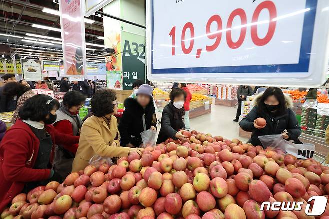 농산물 가격 상승의 영향으로 2월 소비자물가가 전년 동월 대비 3.1% 오르며 두 달 만에 다시 3%대로 진입했다. 2023.3.10/뉴스1 ⓒ News1 신웅수 기자