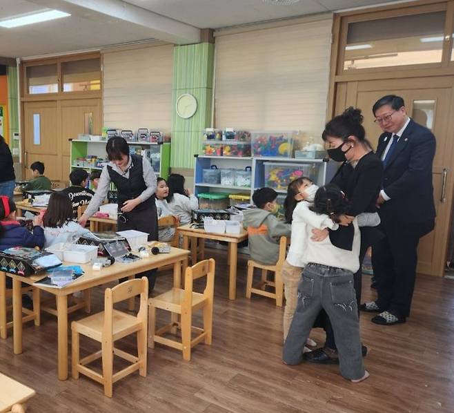 [대구=뉴시스] 대구시교육청은 15일 신학기를 맞이해 늘봄학교 운영 상황을 점검했다. (사진 = 대구광역시교육청 제공) 2024.03.15. photo@newsis.com *재판매 및 DB 금지