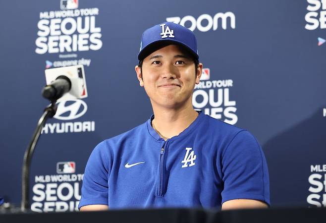 2024 MLB 월드투어 서울 시리즈를 앞둔 16일 오후 서울 고척스카이돔에서 LA 다저스 오타니 쇼헤이가 기자회견을 하고 있다./사진=연합뉴스