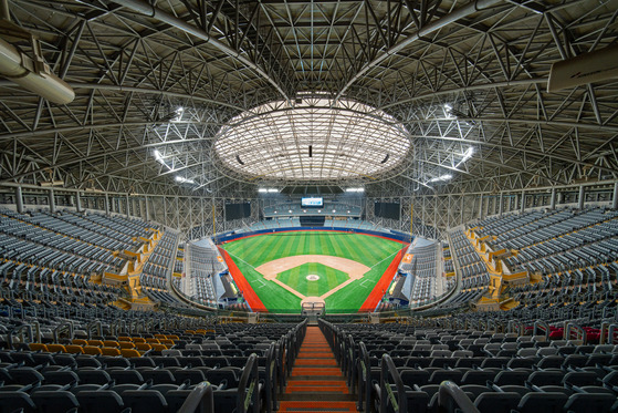 The newly revamped Gocheok Sky Dome in western Seoul provided. The Seoul Metropolitan Government said the domed baseball stadium has been refurbished ahead of Korea's first-ever opening of the MLB regular season on March 20 and 21. [SEOUL METROPOLITAN GOVERNMENT]