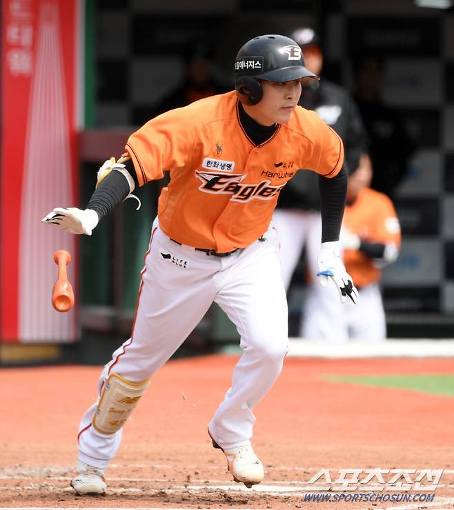 17일 부산 사직야구장에서 열린 KBO리그 롯데와 한화의 시범경기. 한화 정은원이 타격을 하고 있다. 부산=박재만 기자 pjm@sportschosun.com/2024.03.17/