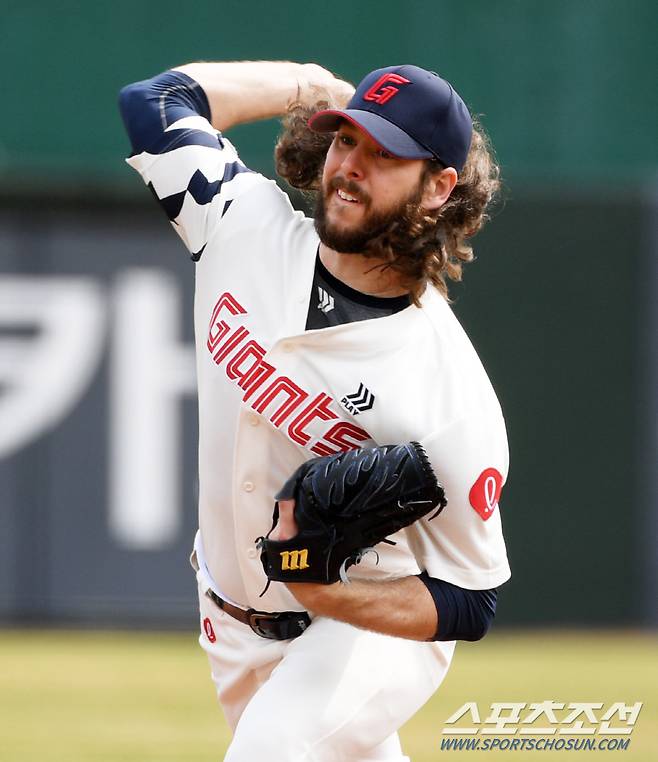 17일 부산 사직야구장에서 열린 KBO리그 롯데와 한화의 시범경기. 롯데 윌커슨이 역투하고 있다. 부산=박재만 기자 pjm@sportschosun.com/2024.03.17/