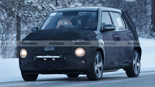 사진 : 현대차 캐스퍼 EV 테스트카 (출처=motor.es)