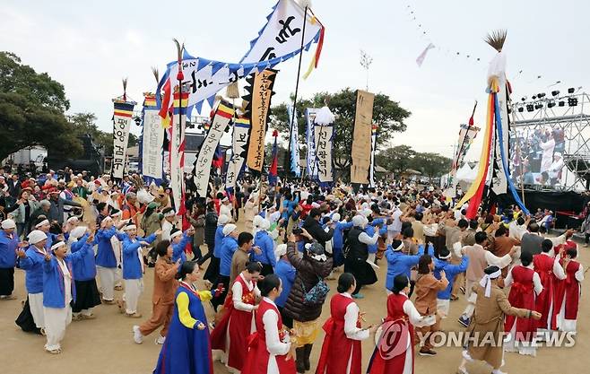 제주성읍민속마을에서 열린 한국민속예술축제 [연합뉴스 자료사진]