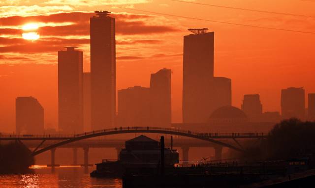 2024년 첫날 대한민국의 정치·금융 중심지 서울 여의도에 갑진년(甲辰年) 새해 첫 해가 힘차게 떠오르고 있다. 오승현 기자