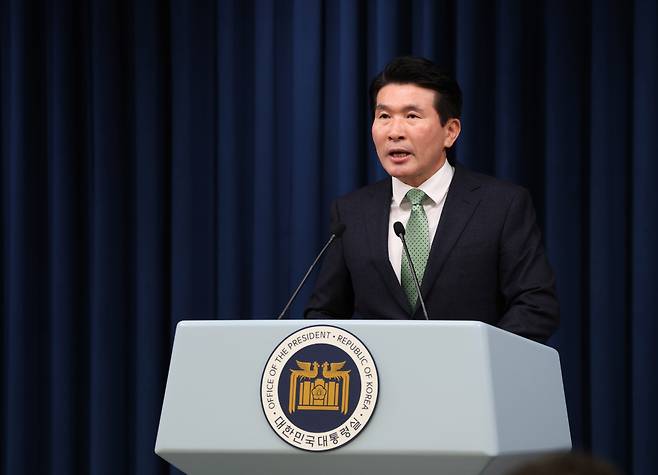 황상무 대통령실 시민사회수석이 1월22일 서울 용산 대통령실 청사에서 브리핑하고 있다. ⓒ연합뉴스