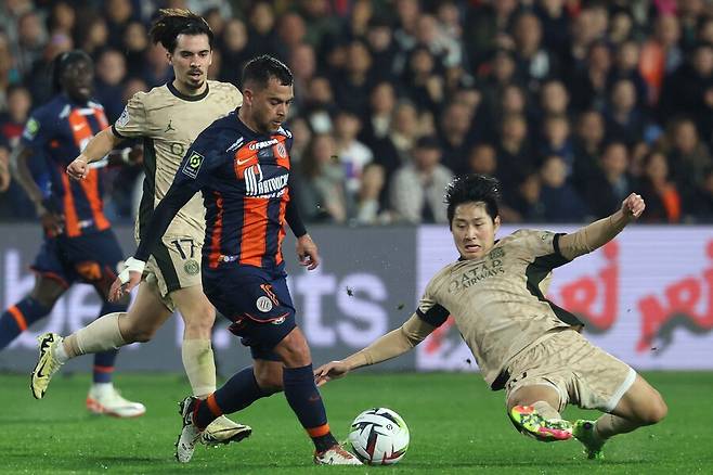 ▲ 이강인은 18일(한국시간) 프랑스 몽펠리에 스타드 드 라 모송에서 열린 2023-24 프랑스 리그앙 26라운드 몽펠리에와 경기에 선발 출전해 70분 동안 그라운드를 누볐다. 3-2로 앞선 후반 53분 득점으로 6-2 승리에 힘을 더했다. ⓒ연합뉴스/AFP