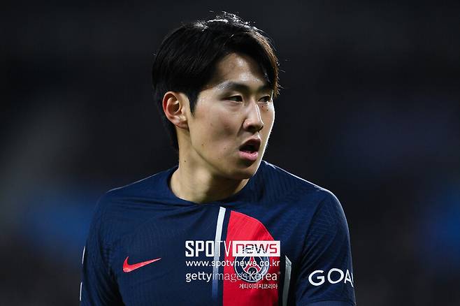 ▲ 이강인은 18일(한국시간) 프랑스 몽펠리에 스타드 드 라 모송에서 열린 2023-24 프랑스 리그앙 26라운드 몽펠리에와 경기에 선발 출전해 70분 동안 그라운드를 누볐다. 3-2로 앞선 후반 53분 득점으로 6-2 승리에 힘을 더했다.