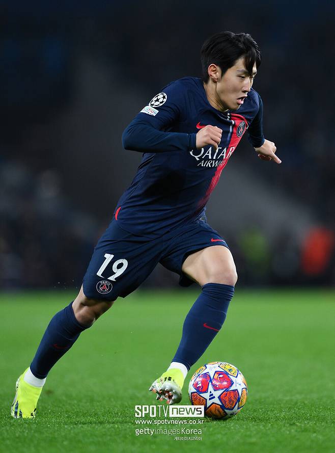 ▲ 이강인은 18일(한국시간) 프랑스 몽펠리에 스타드 드 라 모송에서 열린 2023-24 프랑스 리그앙 26라운드 몽펠리에와 경기에 선발 출전해 70분 동안 그라운드를 누볐다. 3-2로 앞선 후반 53분 득점으로 6-2 승리에 힘을 더했다.