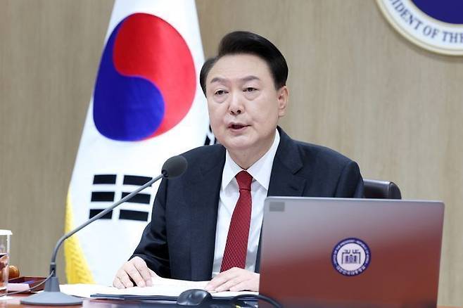 윤석열 대통령이 19일 서울 용산 대통령실 청사에서 열린 국무회의를 주재하고 있다. ⓒ뉴시스