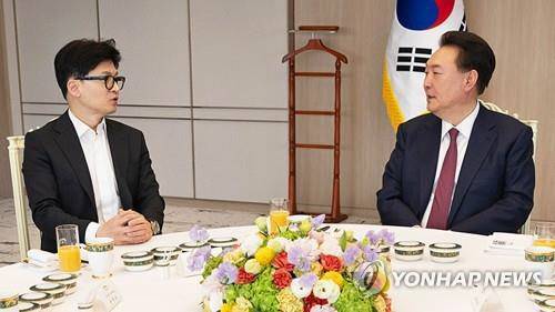윤석열 대통령과 한동훈 국민의힘 비대위원장의 지난 1월 29일 용산 대통령실 오찬 회동 모습. 연합뉴스