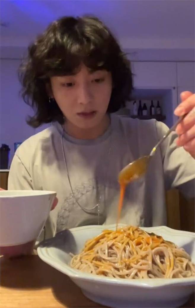 (사진 = 위버스 캡처)