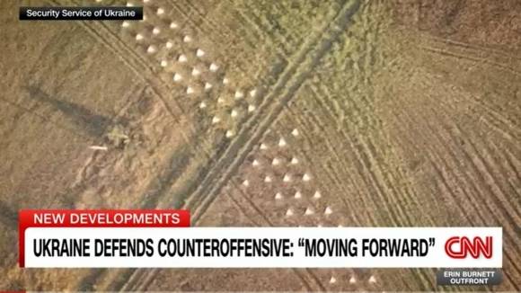 러시아군이 우크라이나군의 진격을 방어하기 위해 설치한 용의 이빨. 사진=우크라이나 보안국 CNN 방송 캡처