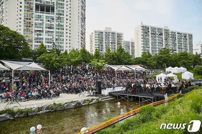 노원구 '당현천 벚꽃 음악회' 개최 (노원구 제공)