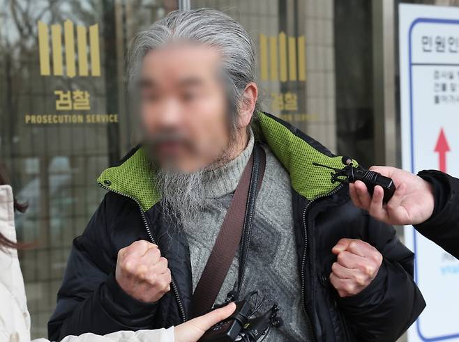 ▲ 공판 마치고 나오는 조두순 사진 : 연합뉴스&nbsp;