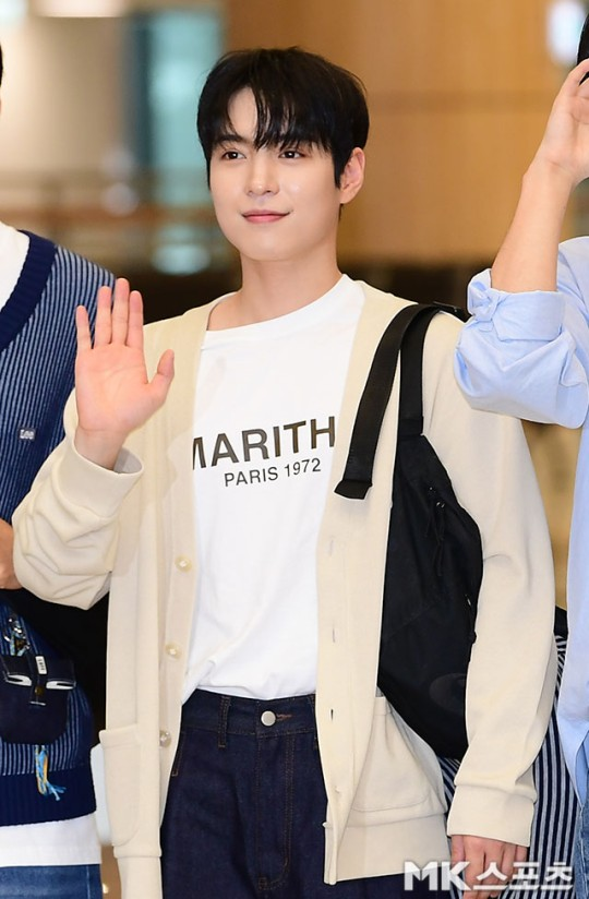 그룹 오메가엑스 휘찬이 단독 콘서트 일정으로 출국했다. 사진=김영구 기자