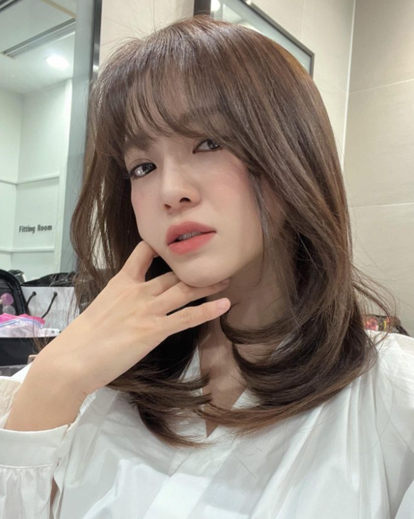 김세정 SNS / 중단발 볼륨매직