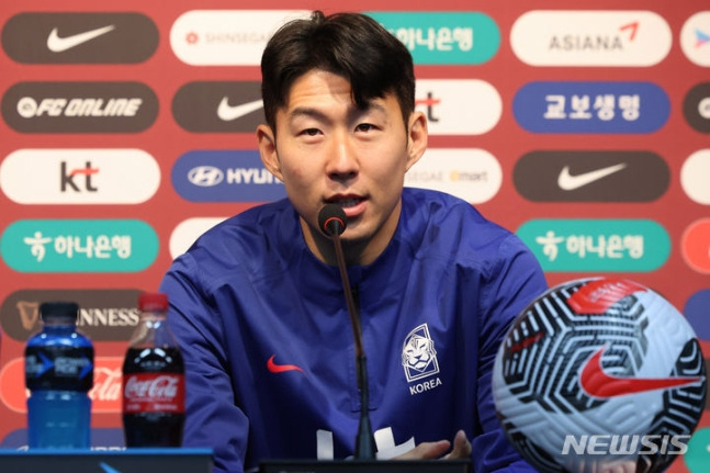 손흥민이 지난 20일 오후 서울 마포구 서울월드컵경기장에서 열린 2026 FIFA 북중미 월드컵 2차예선 태국과의 경기 전 공식 기자회견에서 발언하고 있다. /사진=뉴시스