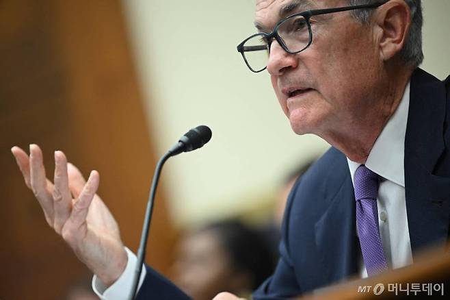 (워싱턴 AFP=뉴스1) 우동명 기자 = 제롬 파월 미국 연준 의장이 6일 (현지시간) 워싱턴 의사당의 하원 금융서비스위원회 청문회에 출석해 "은행 자본규제 강화와 관련해 제안된 안에 광범위하고 중대한 변화가 있을 것으로 예상한다"고 밝히고 있다. 2024.3. 7 ⓒ AFP=뉴스1 Copyright (C) 뉴스1. All rights reserved. 무단 전재 및 재배포, AI학습 이용 금지. /사진=(워싱턴 AFP=뉴스1) 우동명 기자