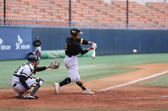 2021년 6월7일 서울 양천구 목동야구장에서 안산공업고와 서울컨벤션고의 경기가 진행되고 있다. ⓒ연합뉴스