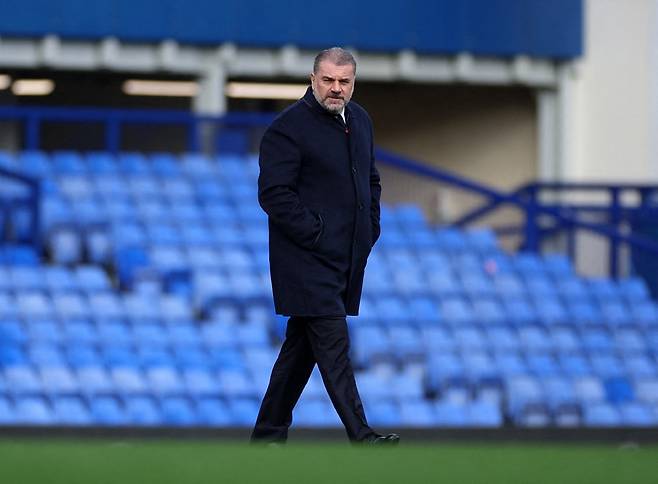 엔제 포스테코글루 감독을 향한 다른 빅클럽들의 관심이 커지고 있다. 맨체스터 유나이티드가 포스테코글루 감독을 차기 감독으로 고려하며 야심 찬 이적을 준비 중이라는 소식까지 전해졌다. 포스테코글루는 2023~2024시즌을 앞두고 토트넘을 맡아, 불과 한 시즌도 지나지 않은 시점에서 팀을 완벽히 바꾸며 엄청난 호평을 받고 있다. 로이터연합뉴스