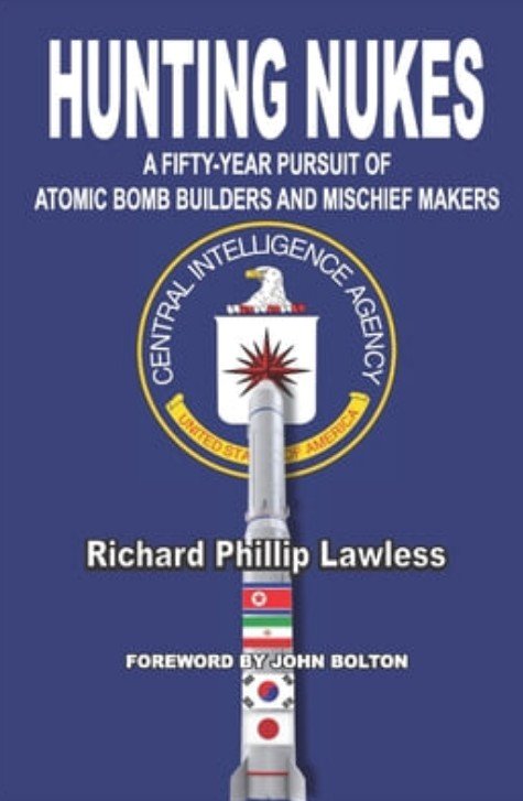 리처드 롤리스 전 미국 국방부 아시아태평양안보담당 부차관이 박정희 정부 시절 추진한 핵개발 프로그램과 미 CIA 등의 저지 활동을 다룬 저서 『Hunting Nukes』. 2023년 1월 출판됐다.