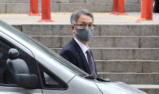법정 향하는 서정식 전 현대오토에버 대표. 연합뉴스