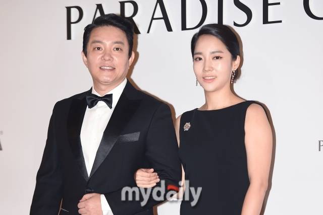 배우 이범수와 통역가 이윤진 / 마이데일리