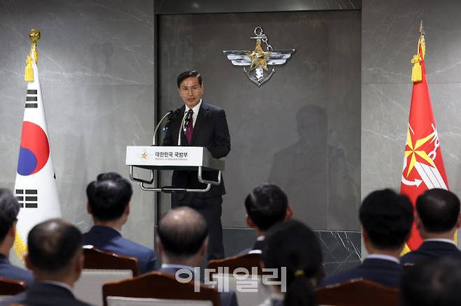 지난 해 10월 19일 서울 용산구 국방부청사에서 열린 제45대 국방부 차관 취임식에서 김선호 차관이 취임사를 하고 있다. (사진=국방부)