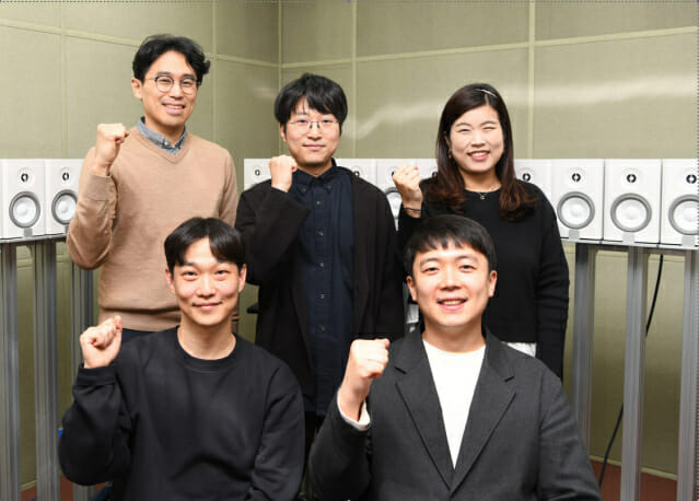 미세진동을 전기로 증폭하는 메타물질을 개발한 한국표준과학연구원  연구진들.(사진=KRISS)