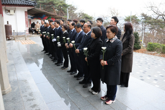 4월 10일은 미래와 과거·발전과 퇴보·일꾼과 정치꾼 중 선택하는 날. 성일종 선거사무소 제공