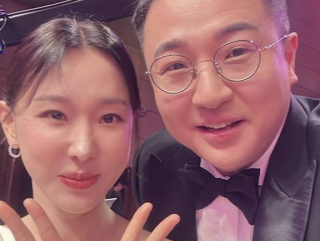 가수 겸 방송인 이지혜가 순직 소방관을 위해 1000만원을 기부한 사실이 알려졌다. 사진출처=이지혜 SNS