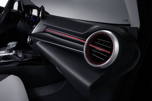 2025 쉐보레 트랙스 크로스오버 레드라인 사진 쉐보레