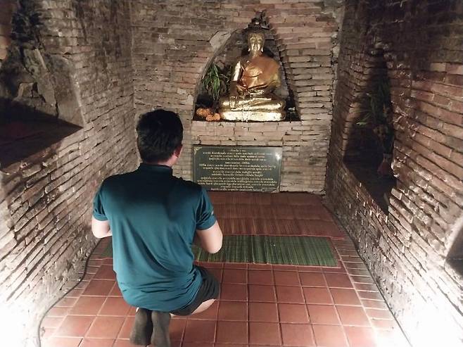 '도이수텝' 보다 좋았던 숨겨진 사원 '왓 파 랏'