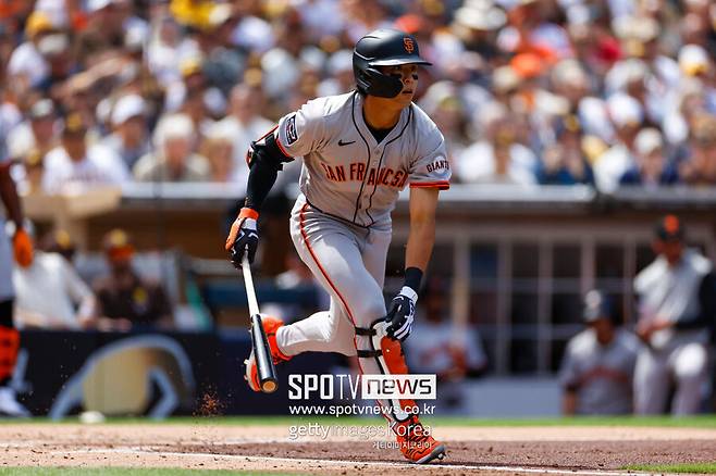 ▲ 샌프란시스코 자이언츠의 이정후가 데뷔전에서 안타와 타점을 모두 신고했다.